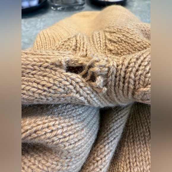 Pringle 💯 camel hair cardigan vintage - Picture 7 of 7